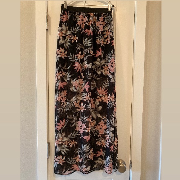Floor length floral skirt, size small - Picture 2 of 2